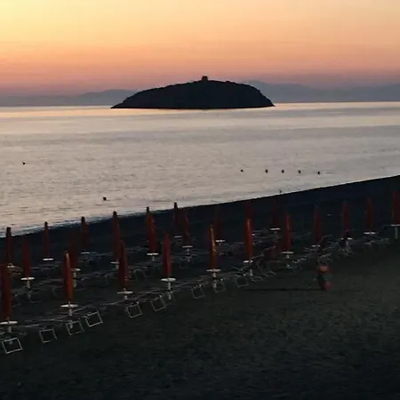Parco Corallo Di Fronte Al Mare Apartment
